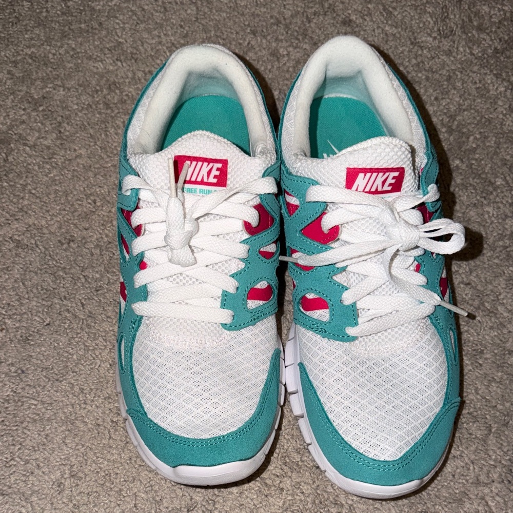 Nike Turquoise and White Running Shoes